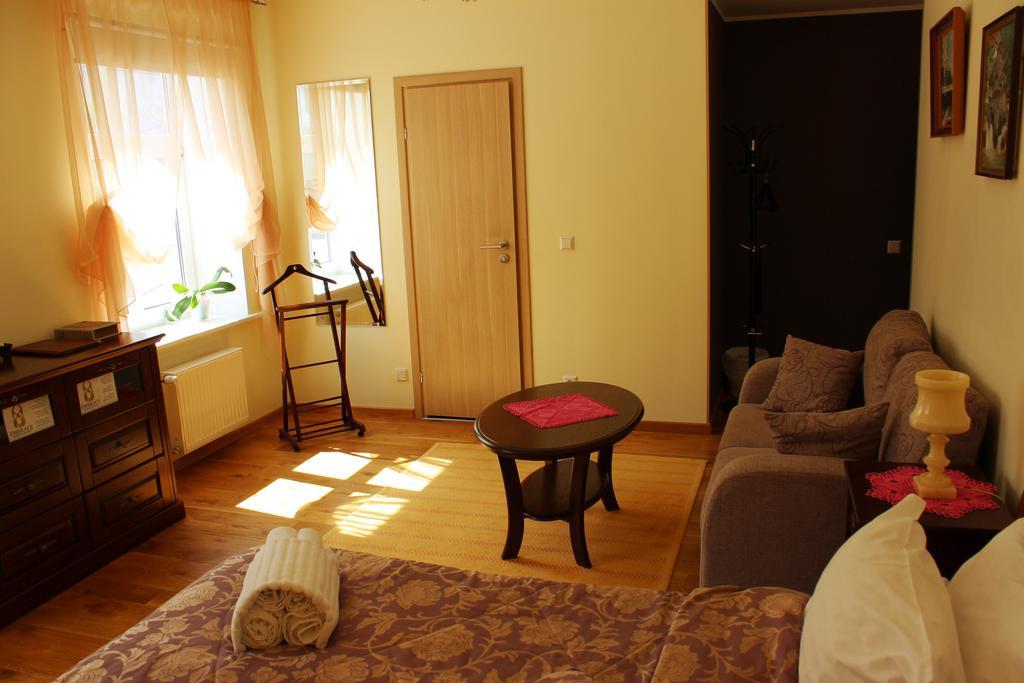 Embrace Hotel & Apartments Pärnu Kamer foto